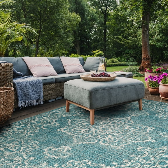 SAFAVIEH Courtyard Clodagh Medallion Indoor/Outdoor Area Rug, Blue/Grey, 5'3" x 7'7"