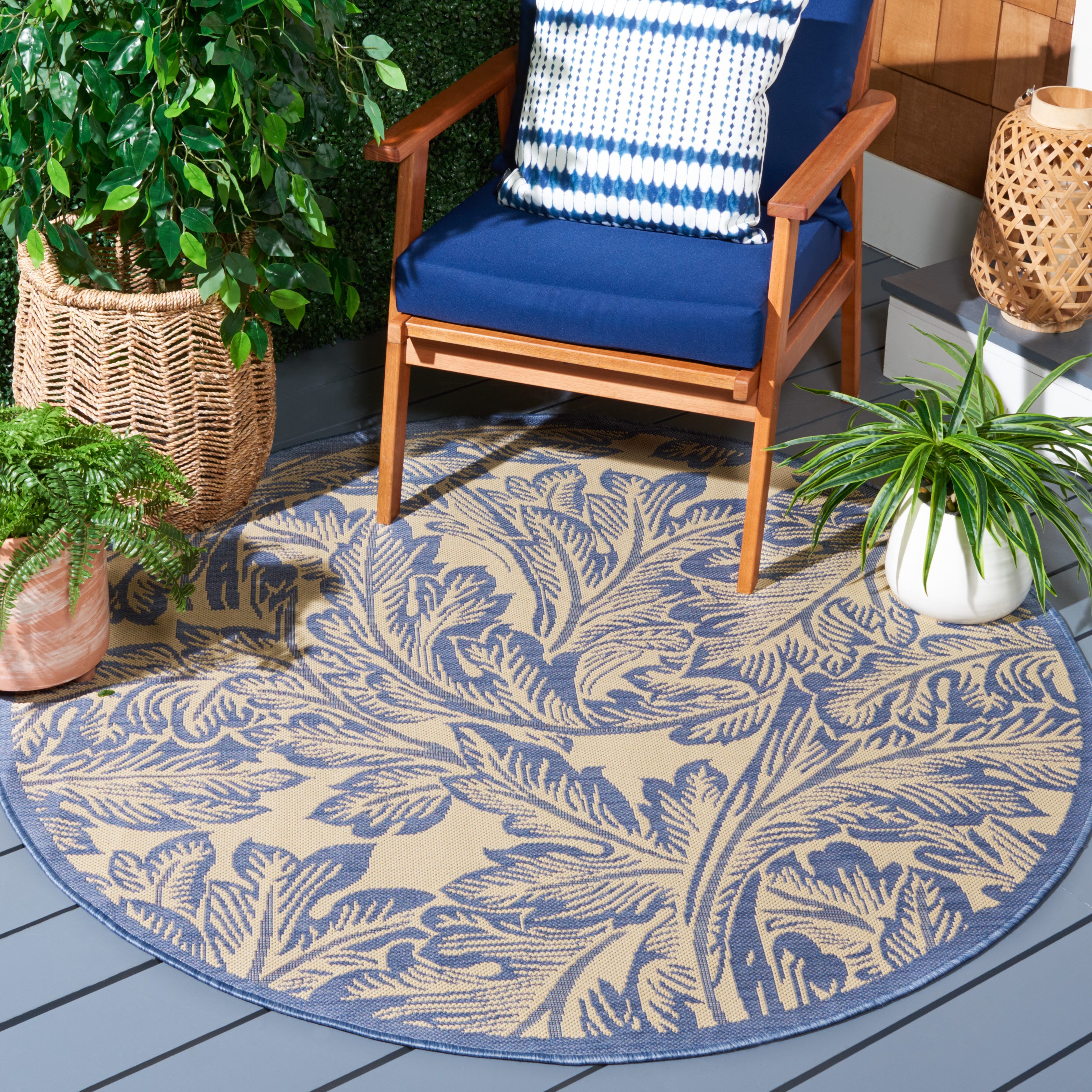 Safavieh Courtyard Connie Floral Indoor/Outdoor Area Rug, Natural/Blue, 5'3" x 5'3" Round