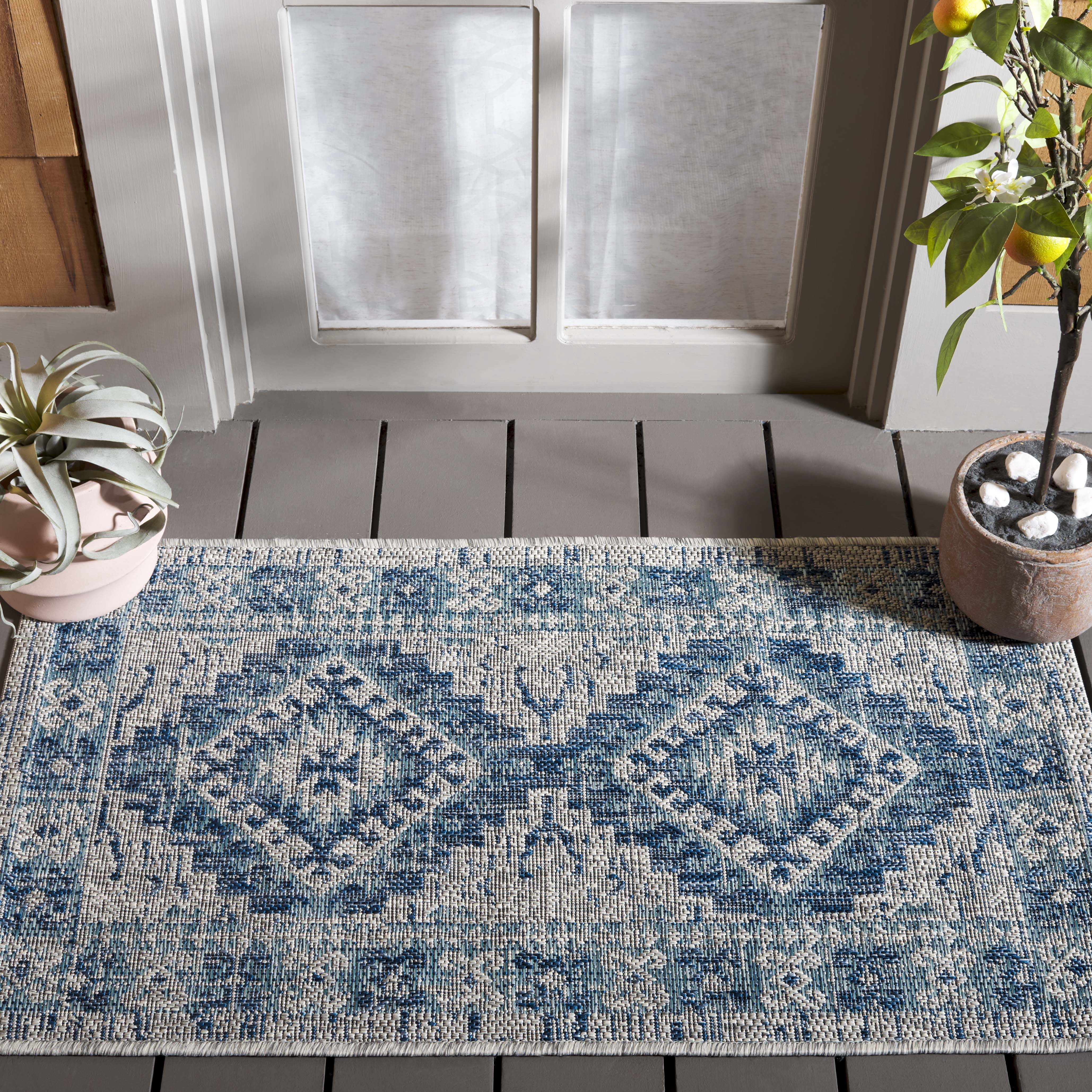 SAFAVIEH Courtyard Davin Geometric Indoor/Outdoor Area Rug, Light Grey/Blue, 2'7" x 5'