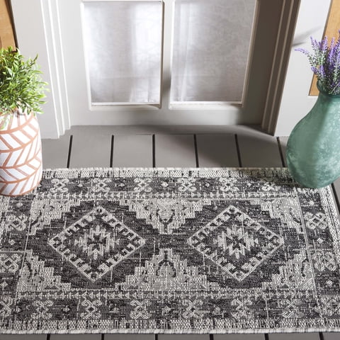 SAFAVIEH Courtyard Davin Geometric Indoor/Outdoor Area Rug, Light Grey/Charcoal, 2' x 3'7"