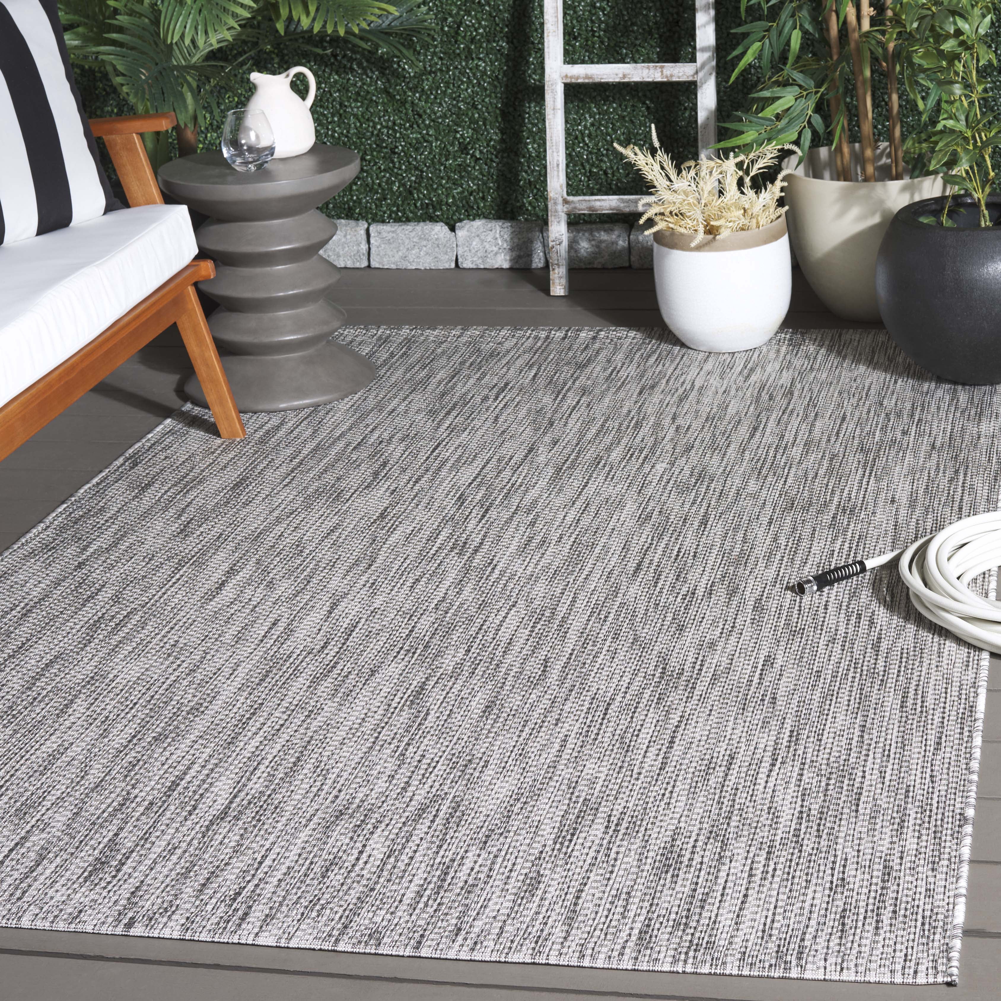 Safavieh Courtyard Emmeline Abstract Indoor/Outdoor Area Rug, Ivory/Dark Gray, 4' x 5'7"