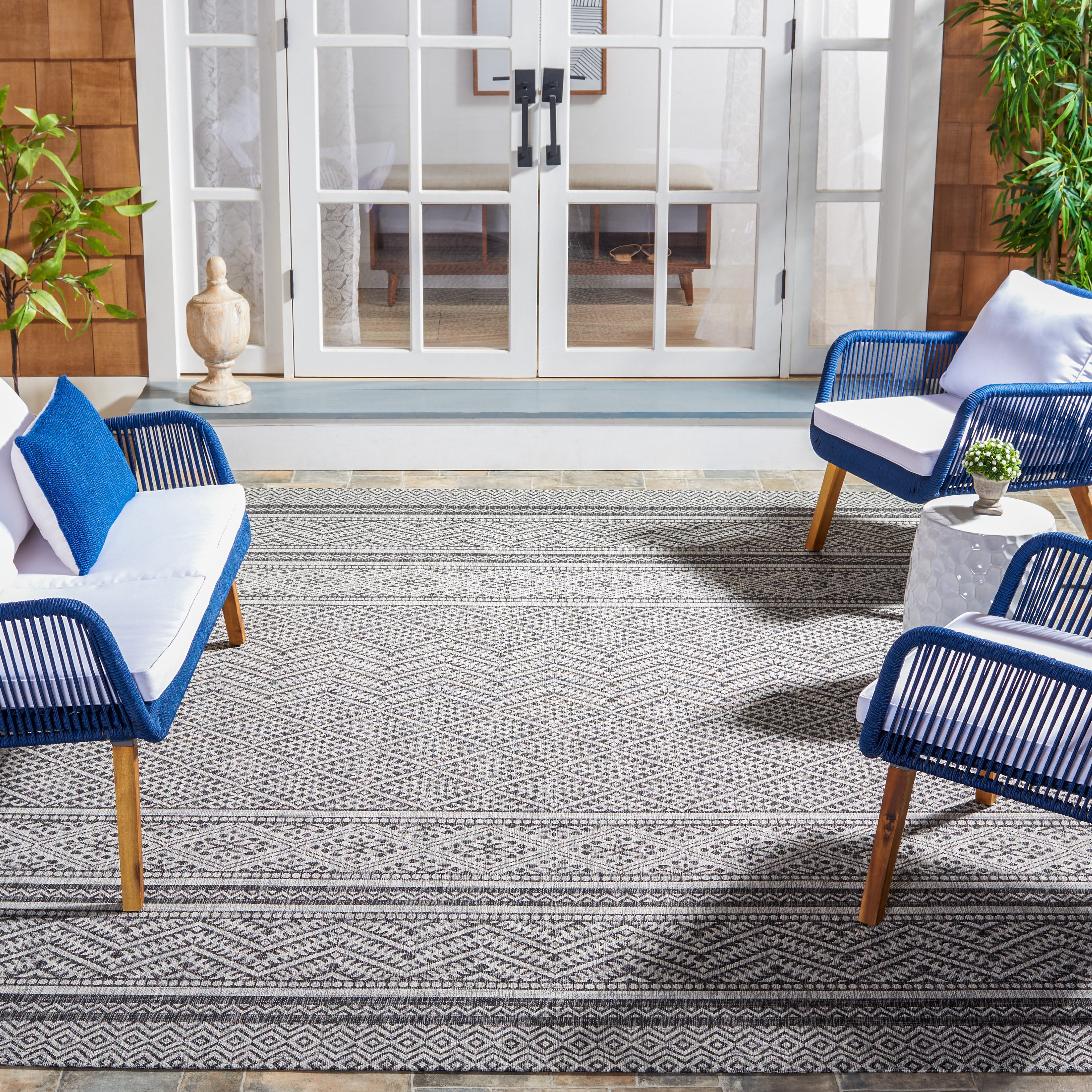 Safavieh Courtyard Eric Geometric Indoor/Outdoor Area Rug, Black/Gray, 6'7" x 6'7" Square