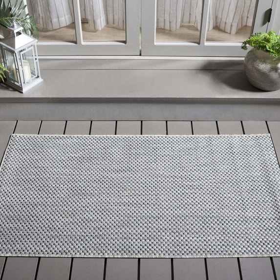 Safavieh Courtyard Finnian Solid Indoor/Outdoor Area Rug, Gray/Navy, 2'7" x 5'