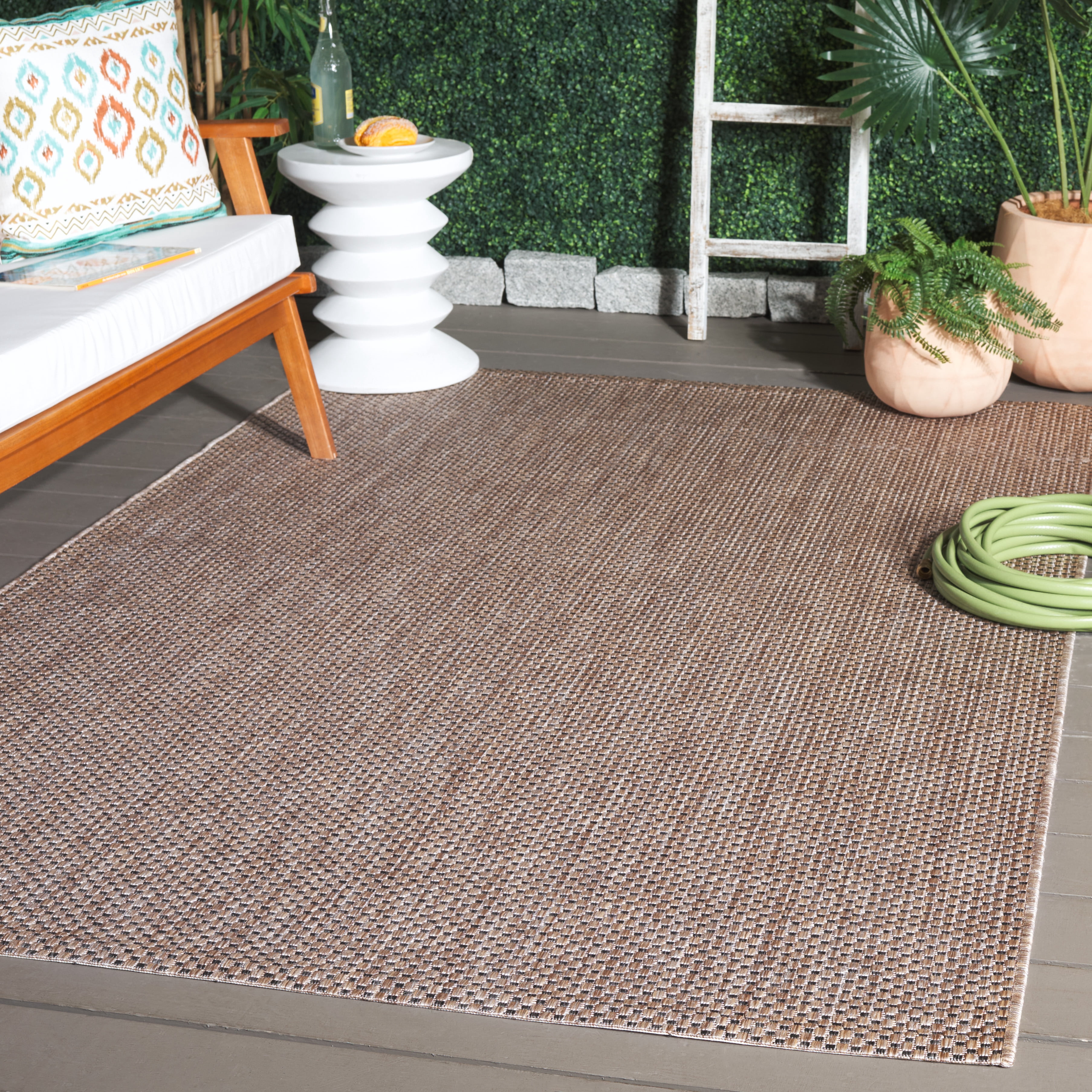 Safavieh Courtyard Finnian Solid Indoor/Outdoor Area Rug, Natural/Black, 6'7" x 9'6"