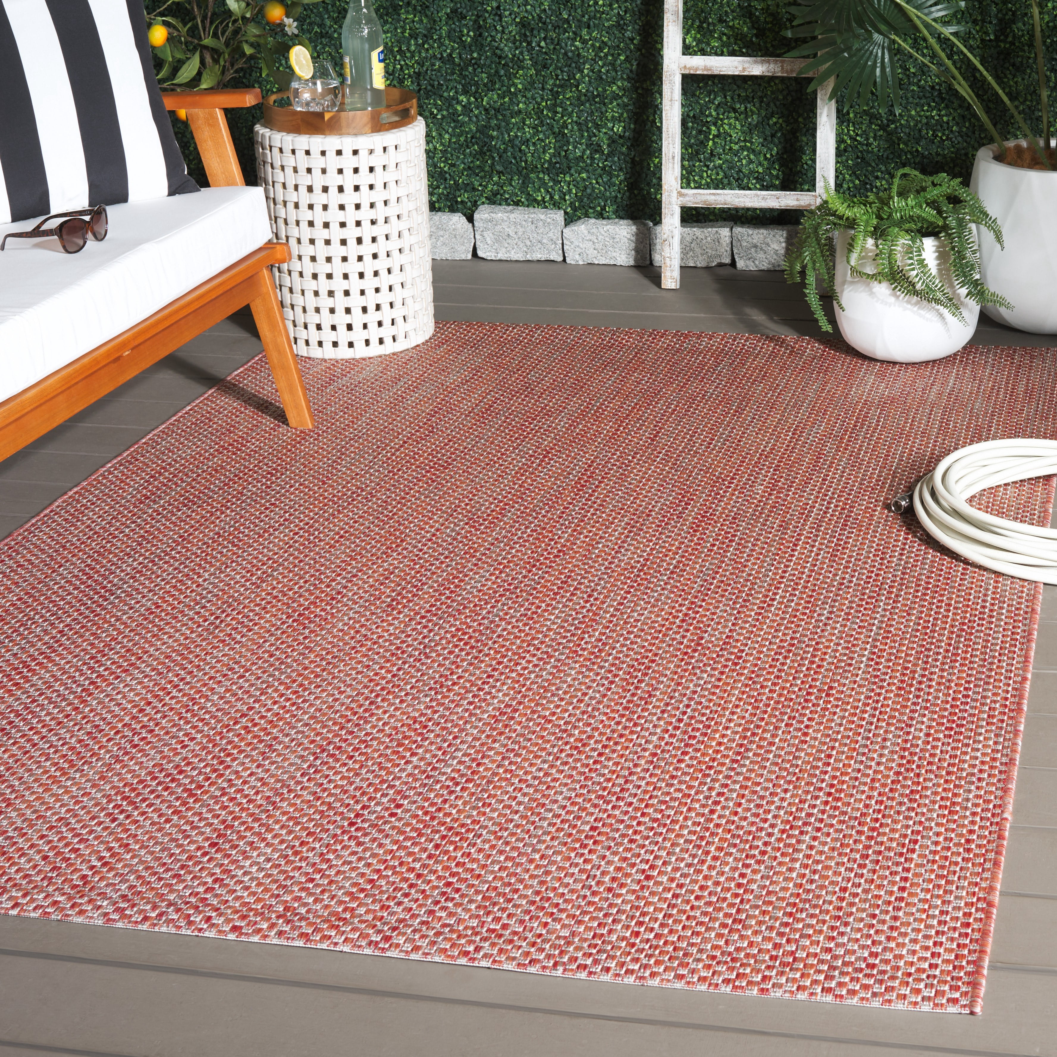 Safavieh Courtyard Finnian Solid Indoor/Outdoor Area Rug, Red/Beige, 6'7" x 9'6"