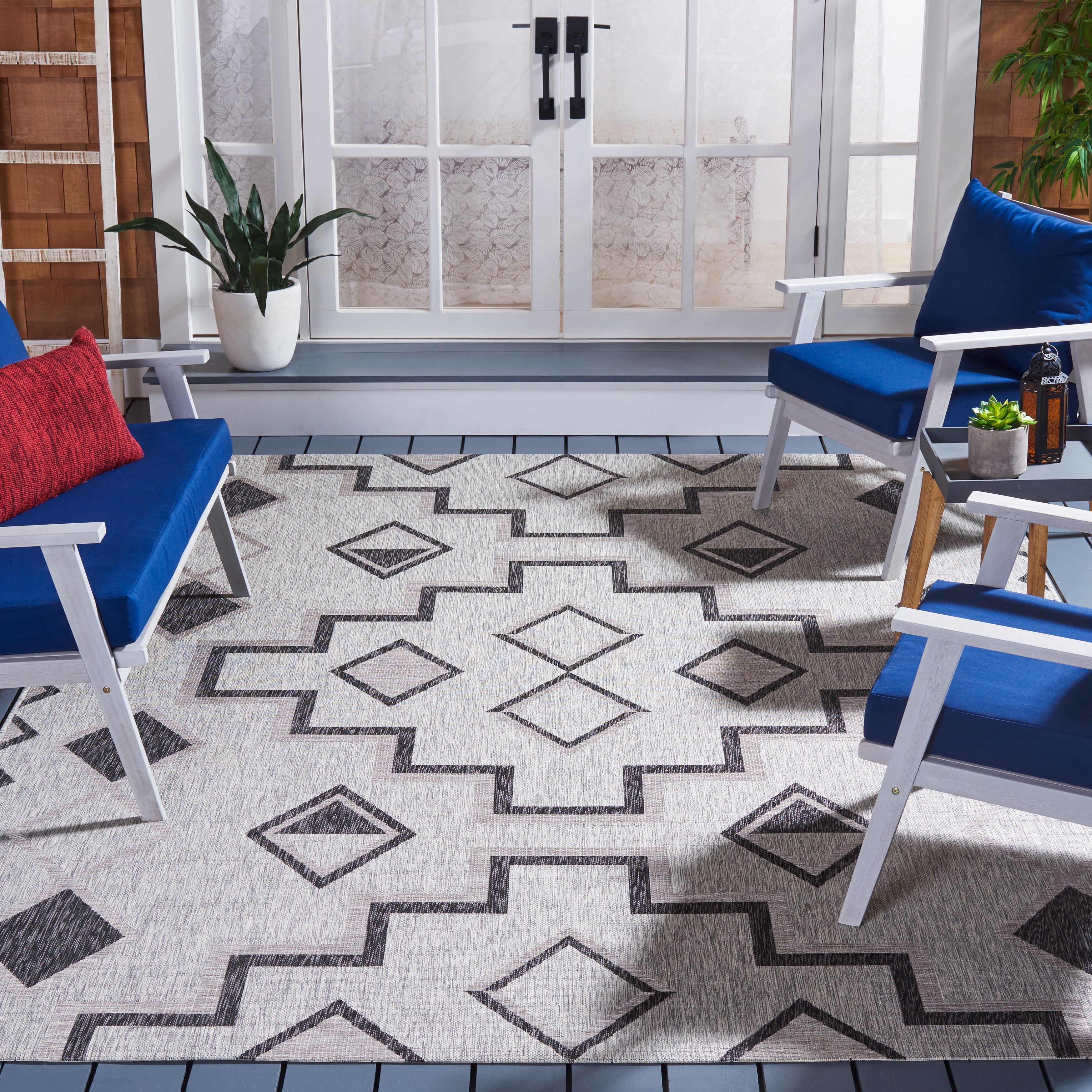 SAFAVIEH Courtyard Floella Geometric Indoor/Outdoor Area Rug, Grey/Black, 6'7" x 6'7" Square