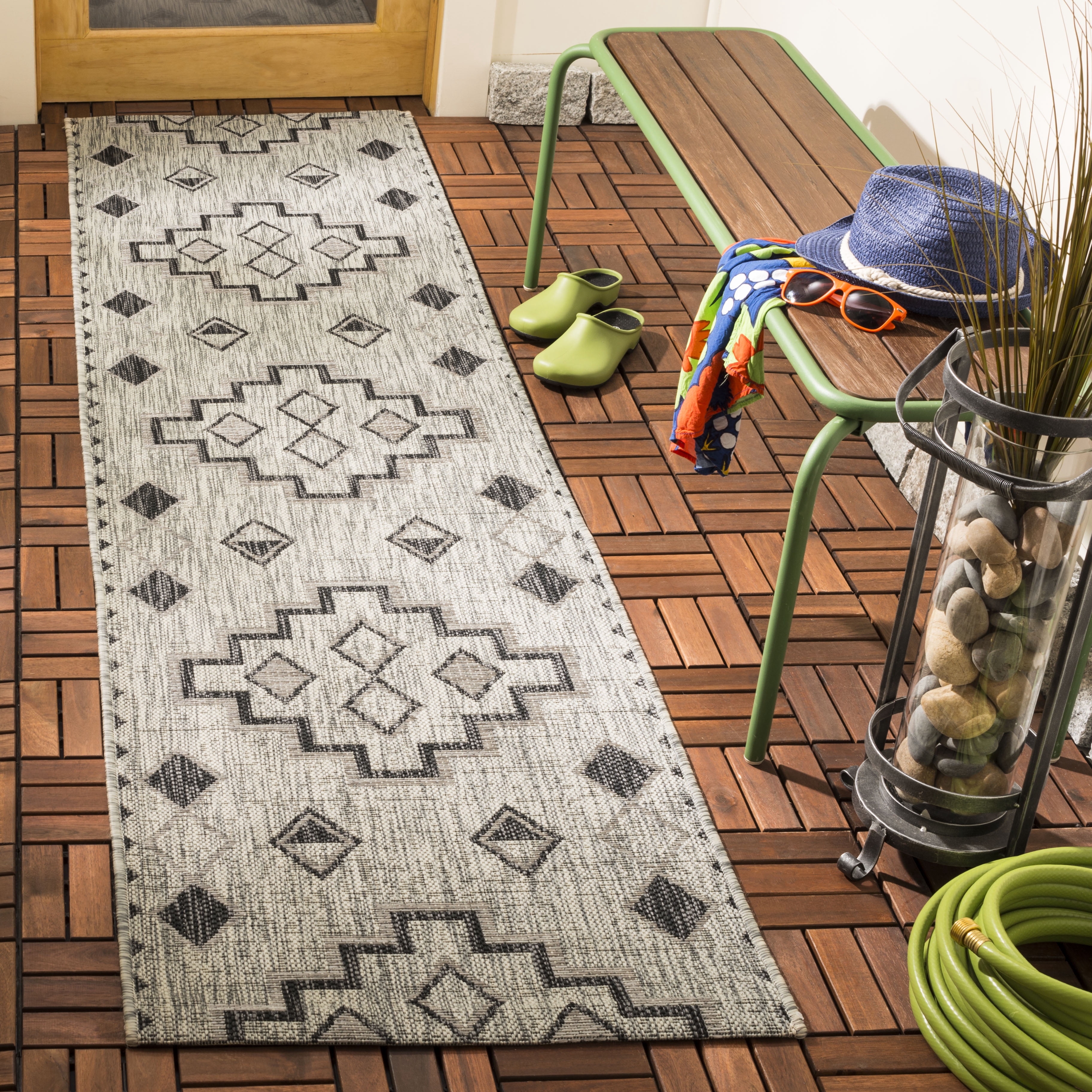SAFAVIEH Courtyard Floella Geometric Indoor/Outdoor Runner Rug, Grey/Black, 2'3" x 10'