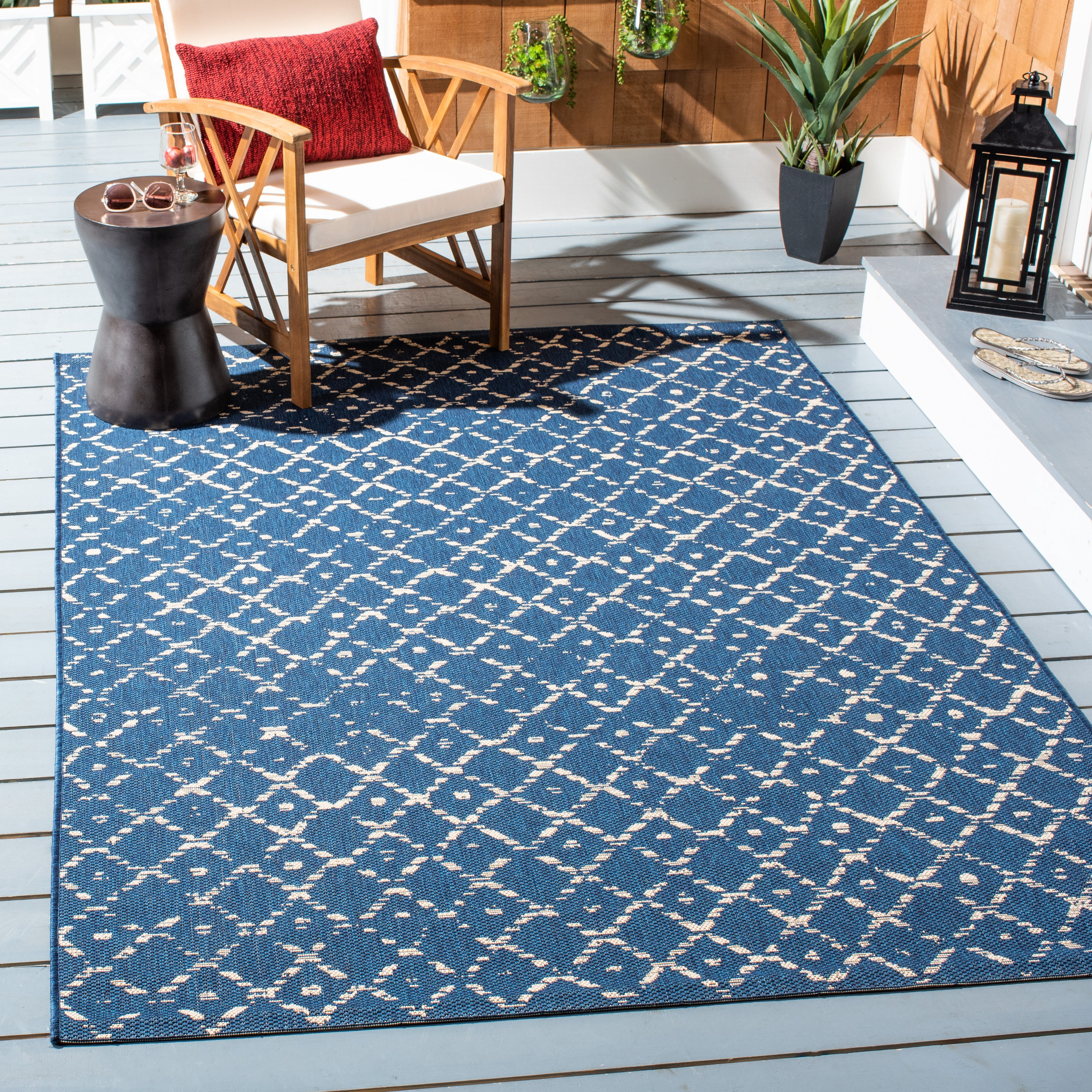 Safavieh Courtyard Galena Geometric Indoor/Outdoor Area Rug, Navy/Ivory, 4'5" x 6'5"