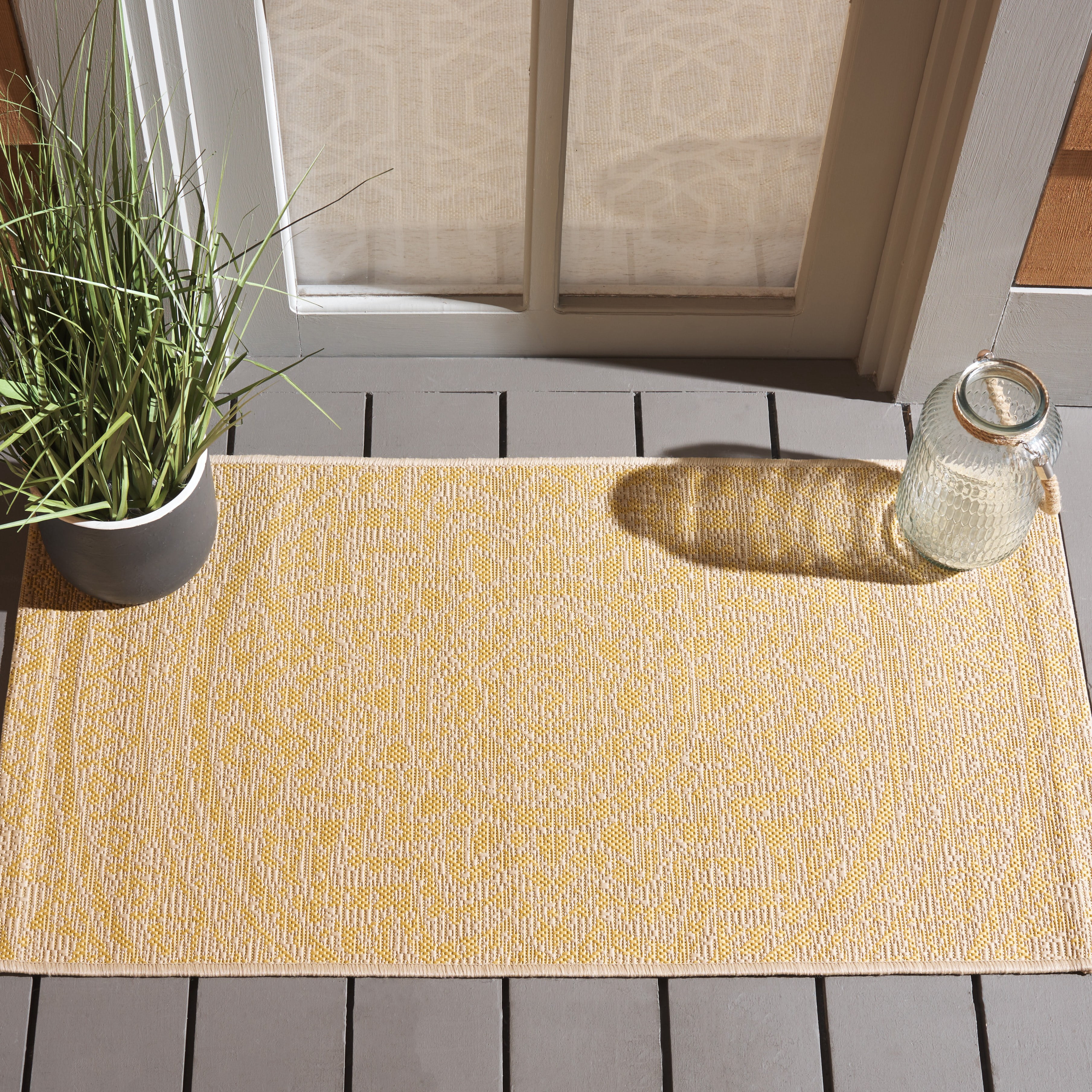 Safavieh Courtyard Gracelyn Medallion Indoor/Outdoor Area Rug, Beige/Gold, 2' x 3'7"