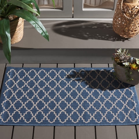 Safavieh Courtyard Hilbert Geometric Indoor/Outdoor Area Rug, Blue/Beige, 2' x 3'7"