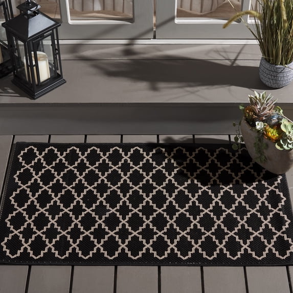 Safavieh Courtyard Hilbert Geometric Indoor/Outdoor Area Rug, Black/Beige, 2' x 3'7"