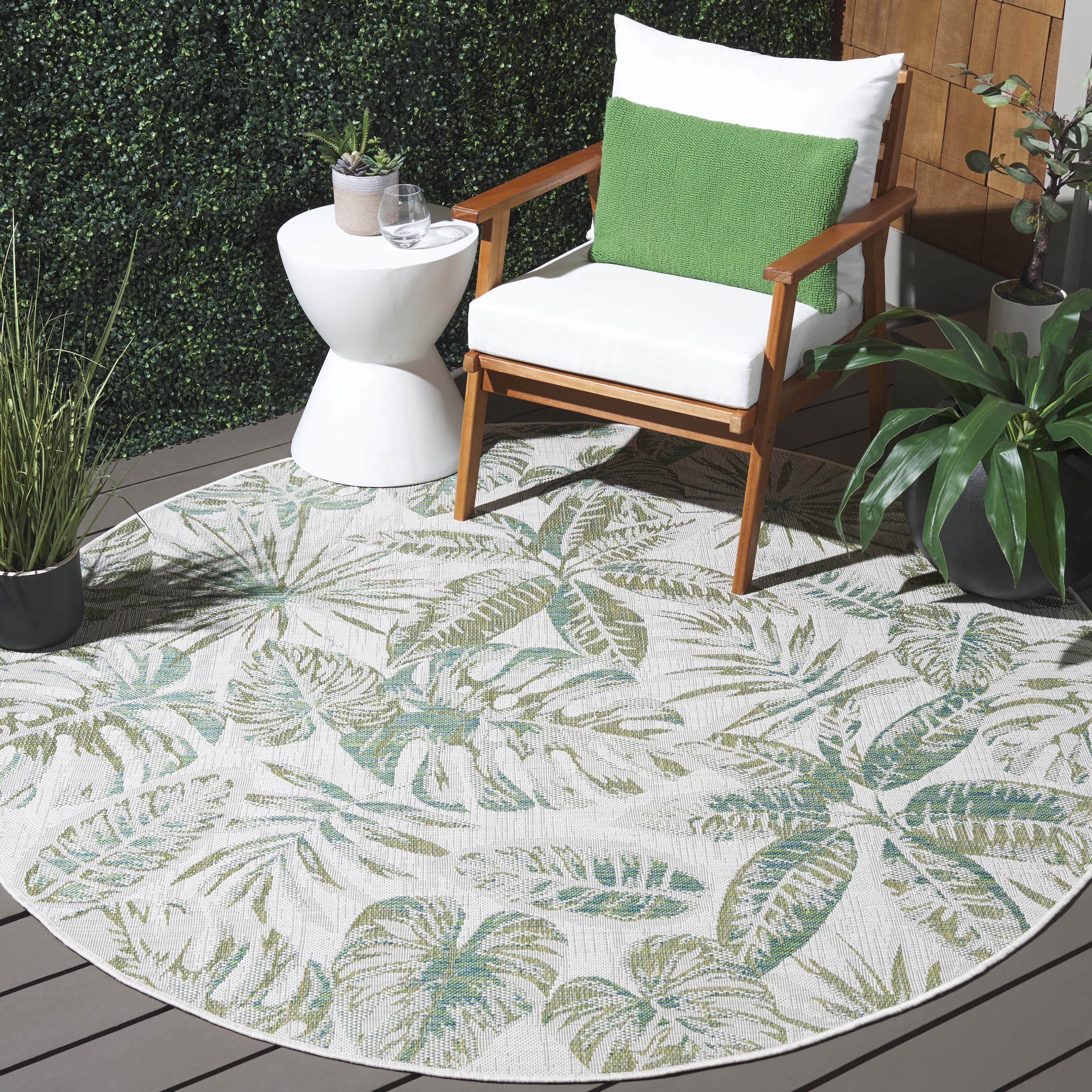 SAFAVIEH Courtyard Jaylen Botanical Indoor/Outdoor Area Rug, Ivory/Green, 6'7" x 6'7" Round