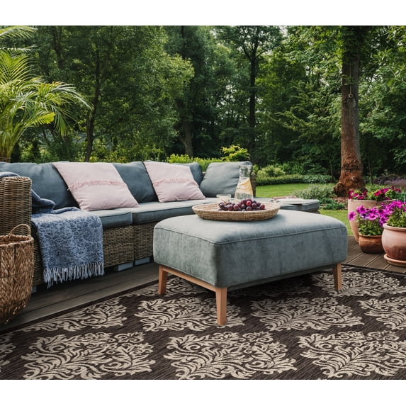 SAFAVIEH Courtyard Joetta Geometric Indoor/Outdoor Area Rug, Black/Light Grey, 5'3" x 7'7"
