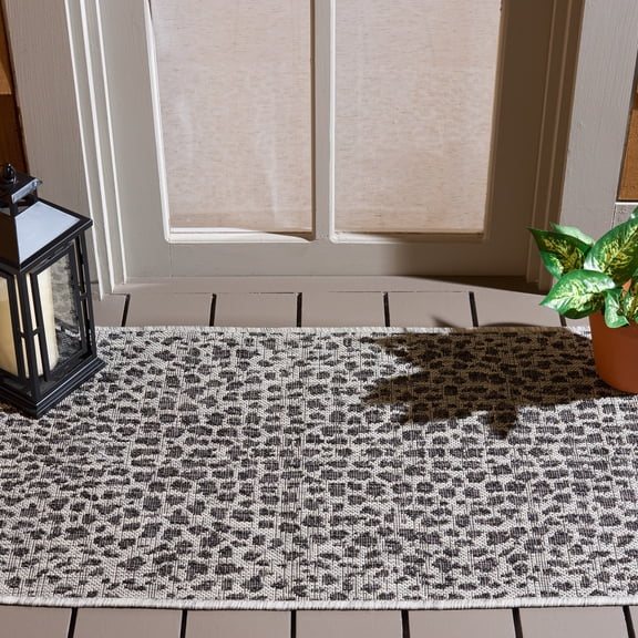 Safavieh Courtyard Karina Animal Indoor/Outdoor Area Rug, Gray/Black, 3' x 3' Square
