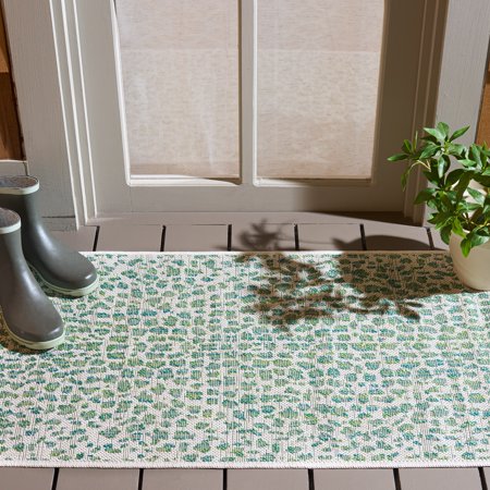 Safavieh Courtyard Karina Animal Indoor/Outdoor Area Rug, Ivory/Green, 2' x 3'7"