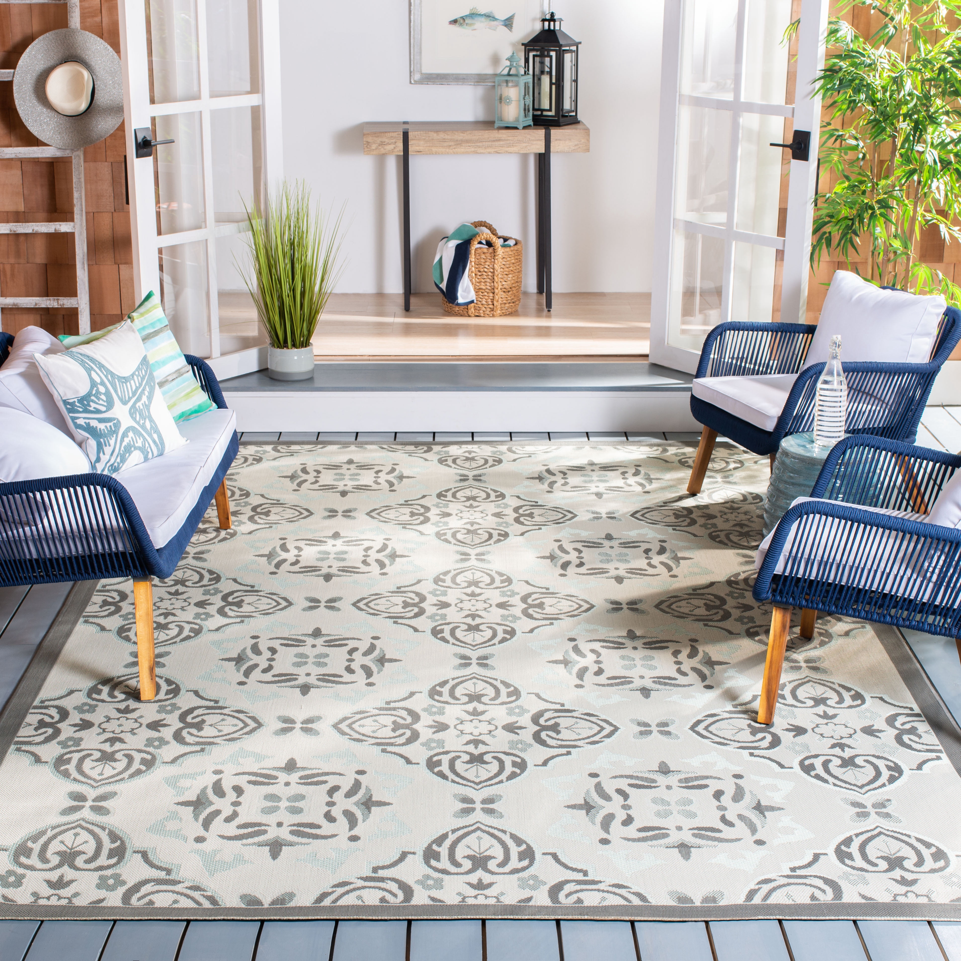 Safavieh Courtyard Louis Geometric Indoor/Outdoor Area Rug, Light Gray/Anthracite, 8' x 11'