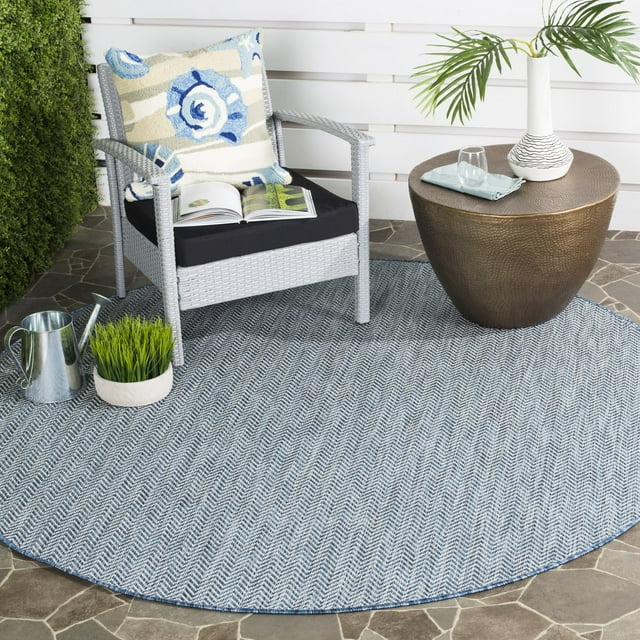 SAFAVIEH Courtyard Morven Chevron Stripes Indoor/Outdoor Area Rug, 7'10" x 7'10" Round, Navy/Grey