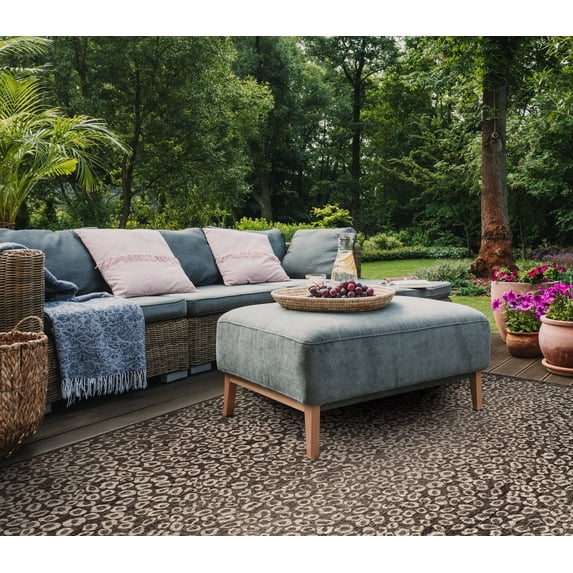SAFAVIEH Courtyard Neofit Animal Indoor/Outdoor Area Rug, Black/Light Grey, 5'3" x 7'7"