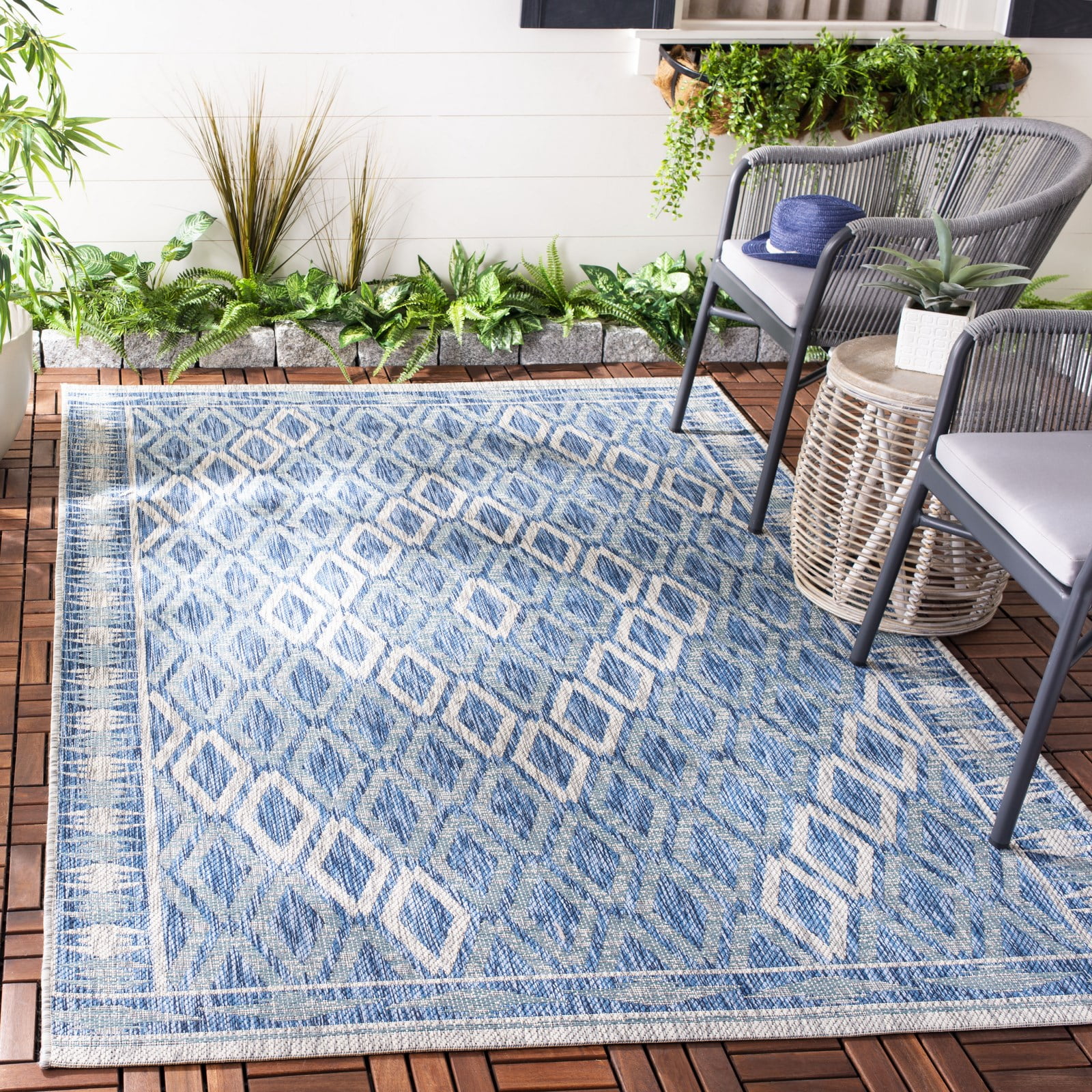 Navy and Grey Geometric Synthetic Round Area Rug