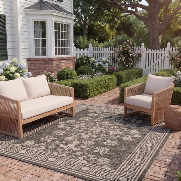 Safavieh Courtyard Nina Floral Indoor/Outdoor Area Rug, Black/Light Gray, 8' x 11'
