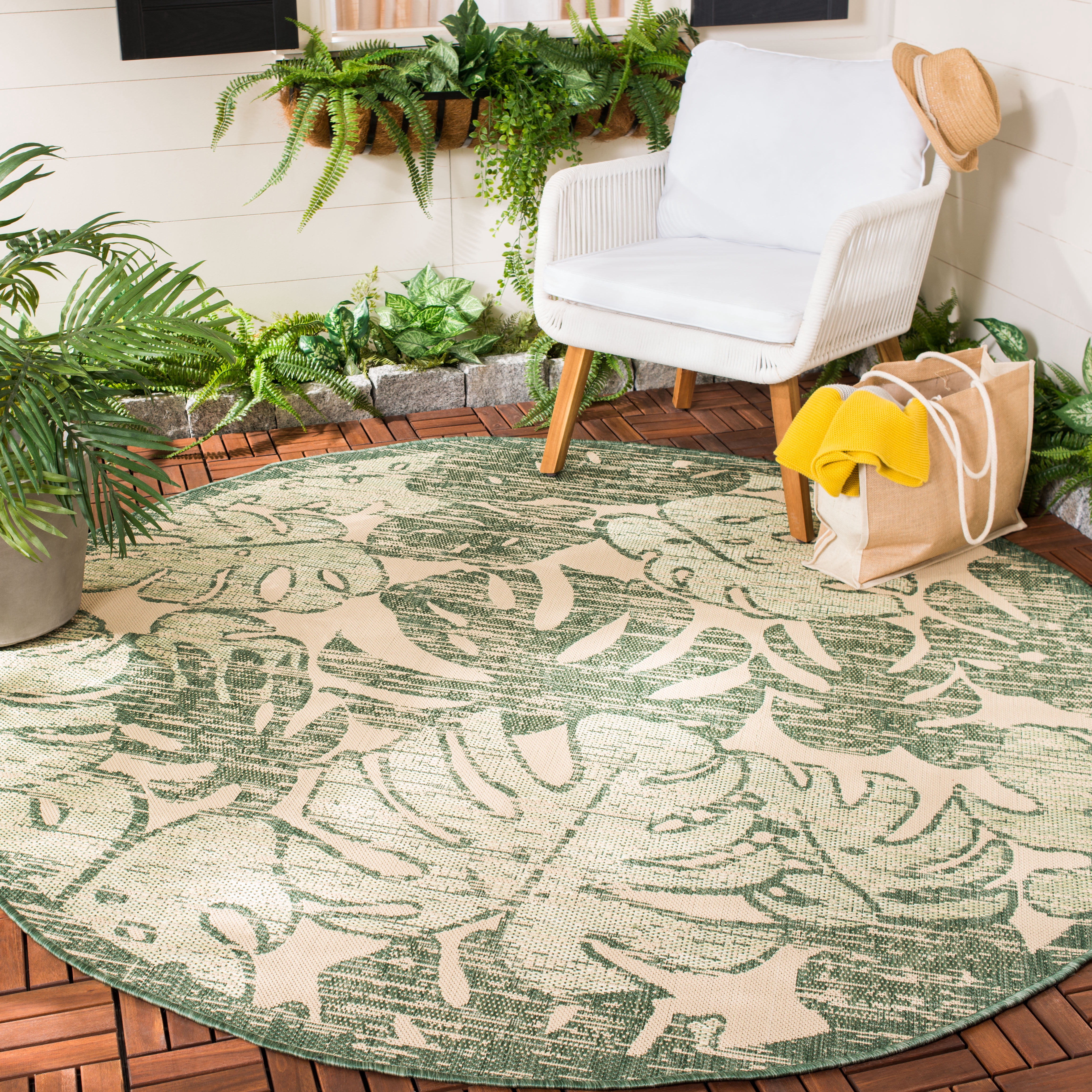 Safavieh Courtyard Ivy Botanical Indoor/Outdoor Area Rug, Beige/Green, 6'7" x 6'7" Round