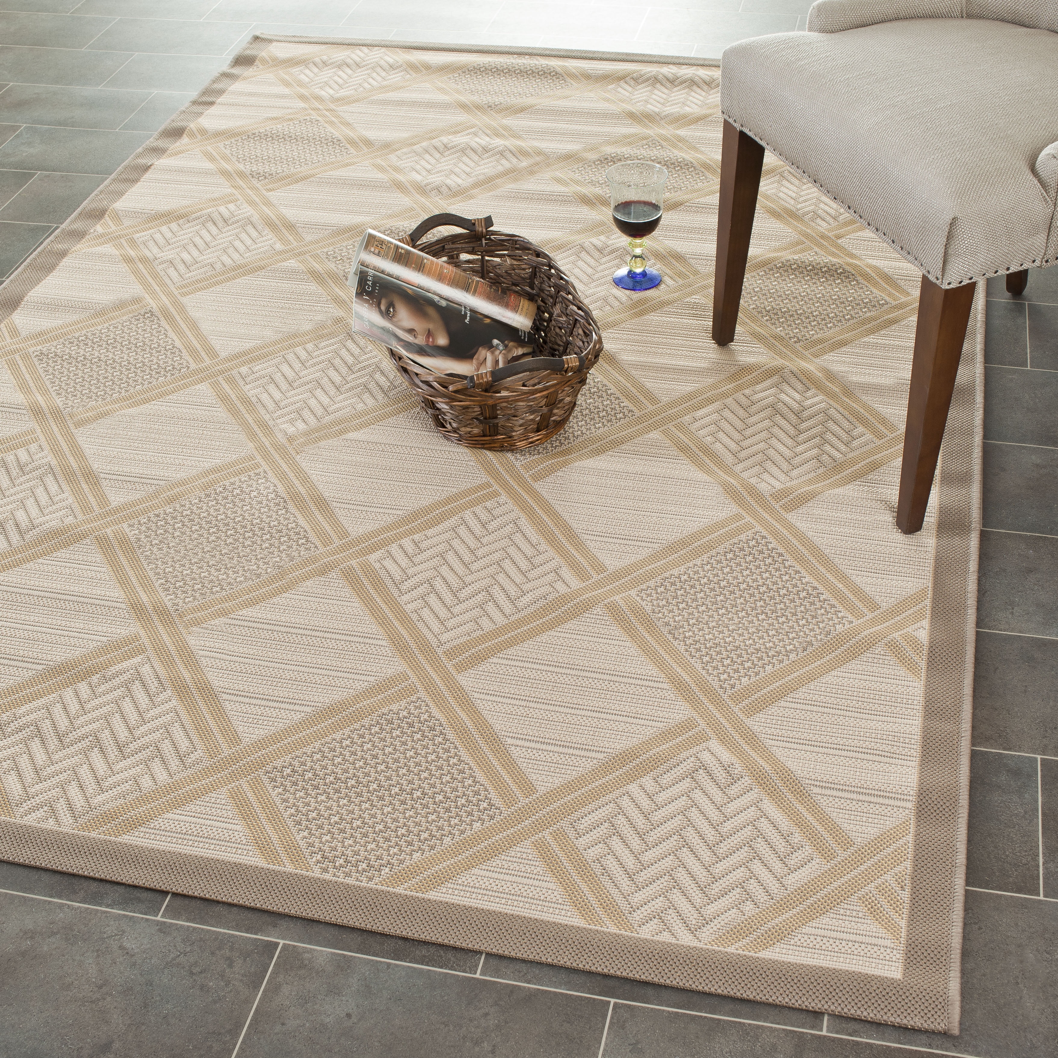 Safavieh Courtyard Shawn Geometric Indoor/Outdoor Area Rug, Dark Beige/Beige, 6'7" x 9'6"