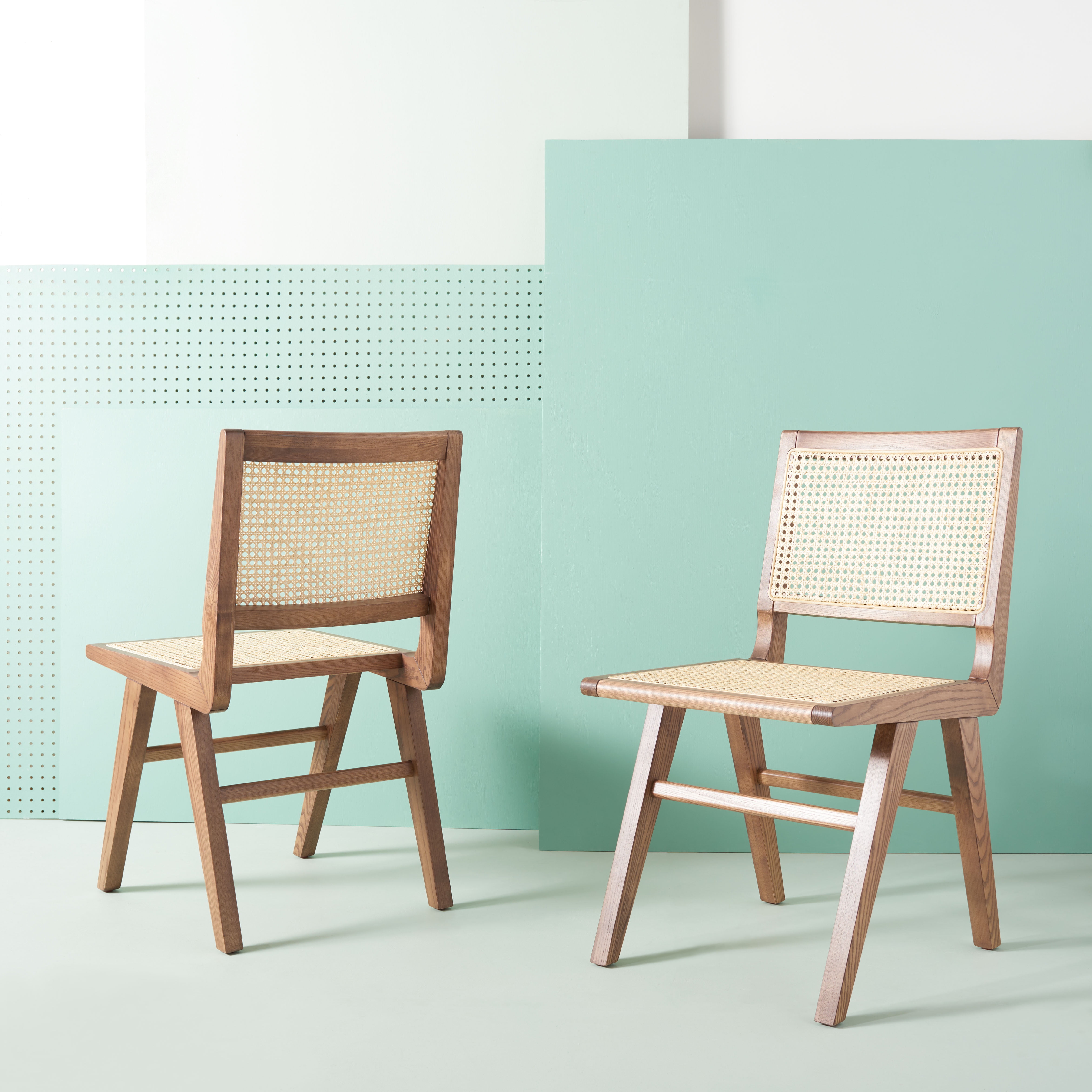 Elegant Coastal Walnut and French Cane Side Chair, 23"x34"