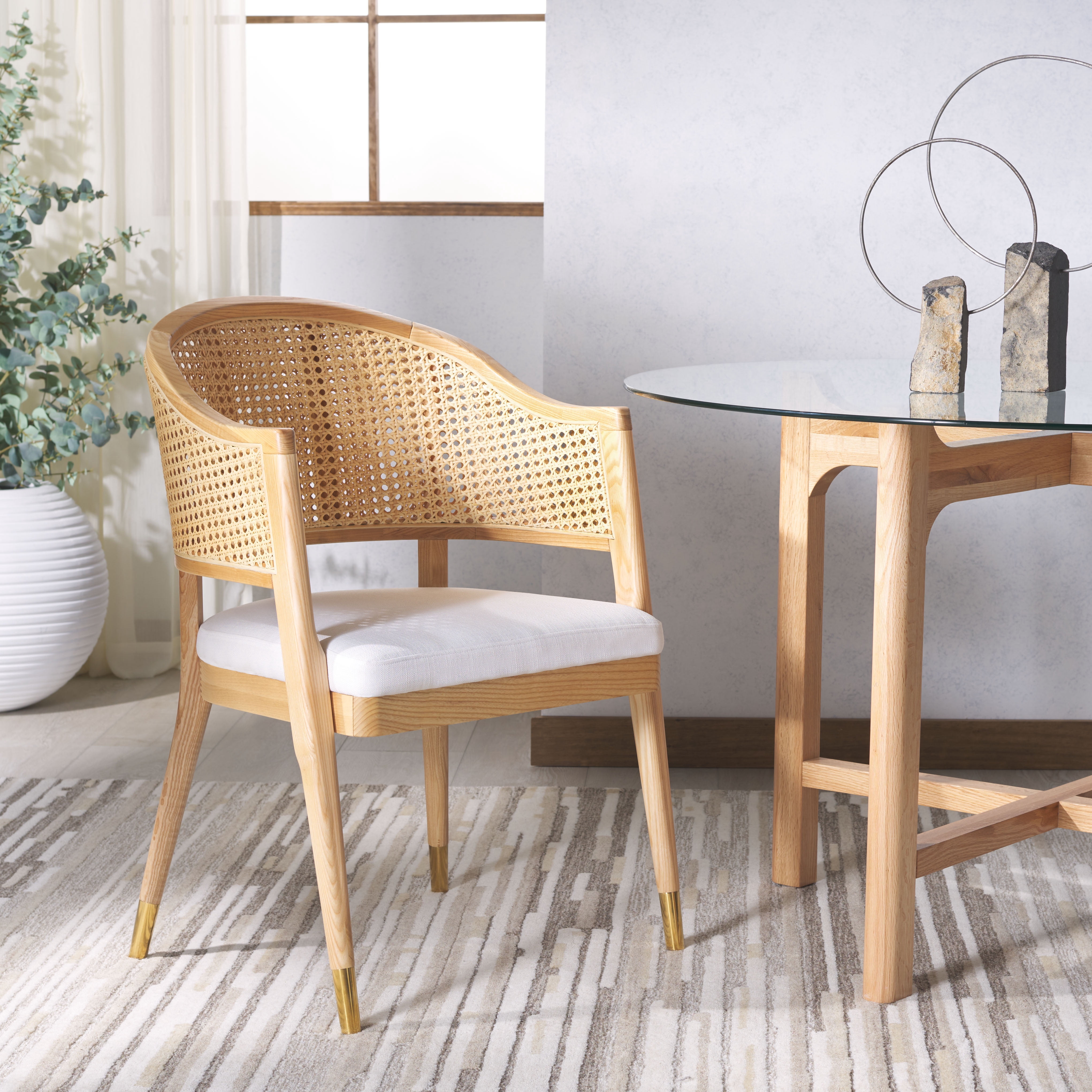 SAFAVIEH Couture Rogue Mid-Century Linen Solid Dining Chair, Natural
