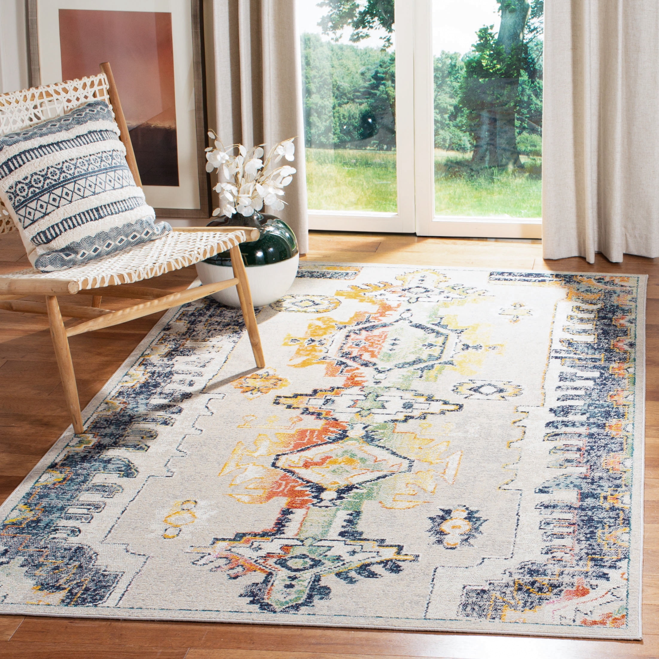 SAFAVIEH Crystal Qiana Oriental Area Rug, Light Gray/Orange, 4' x 6'