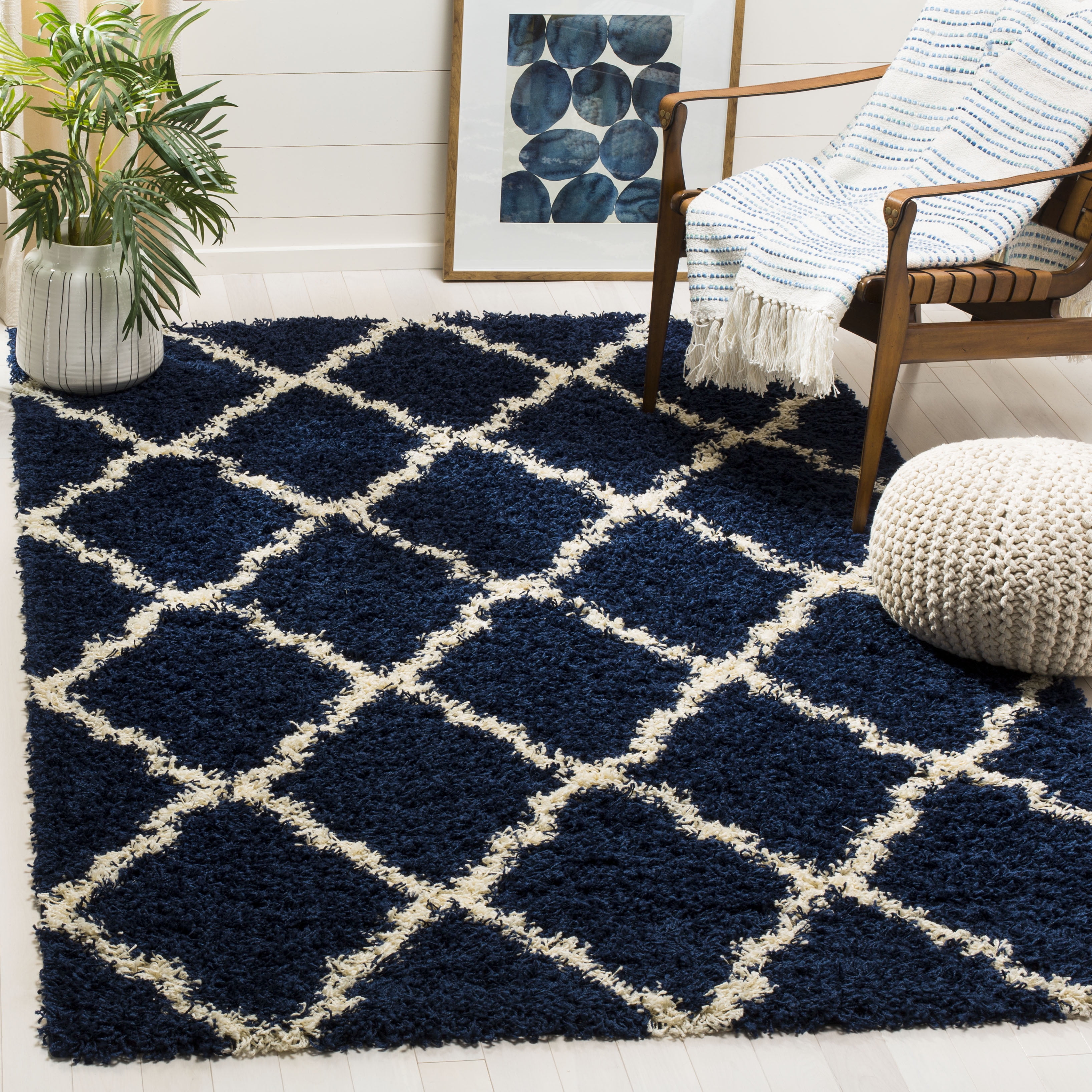 SAFAVIEH Daley Geometric Plush Shag Area Rug, Navy/Ivory, 5'1" x 7'6"