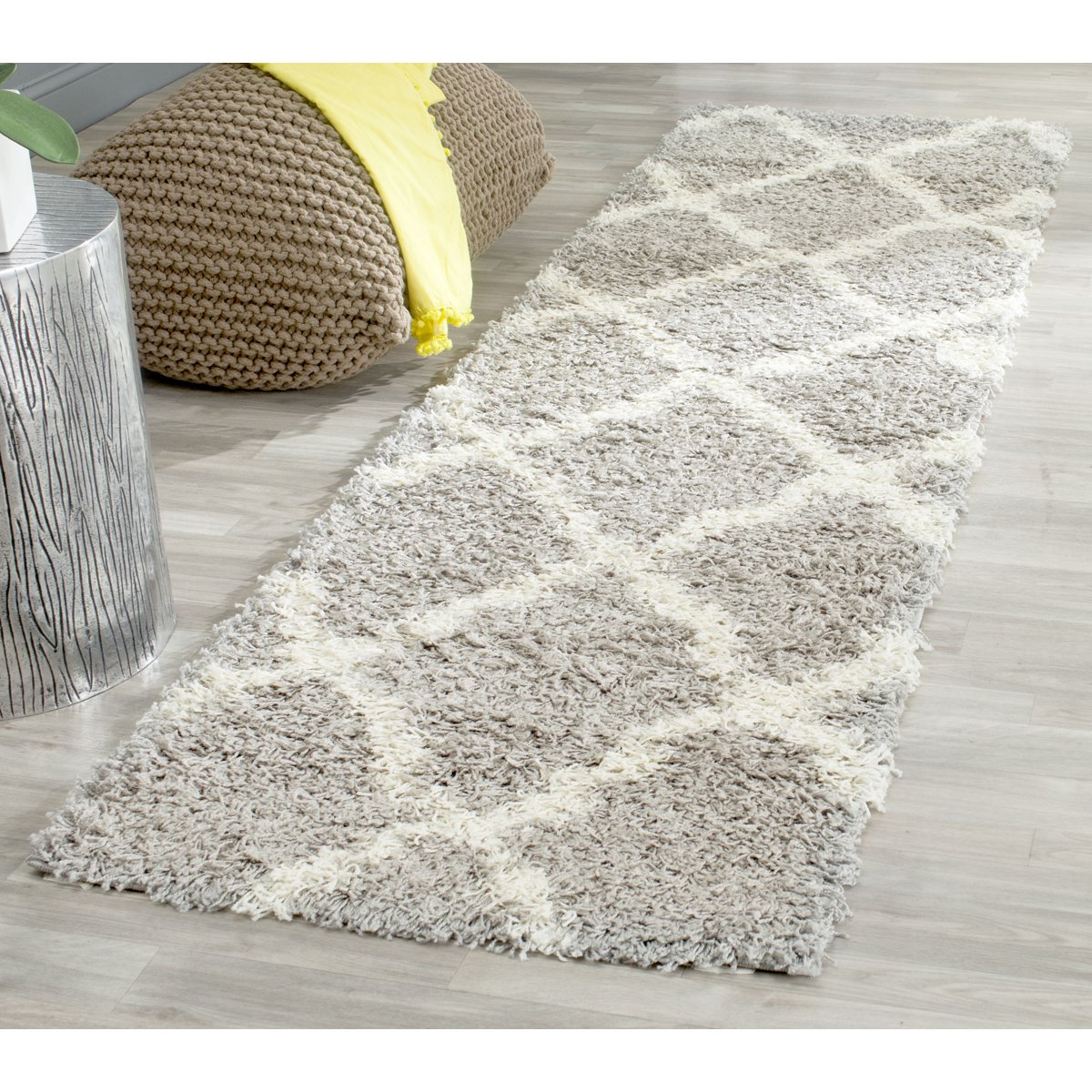 SAFAVIEH Daley Geometric Plush Shag Runner Rug, Grey/Ivory, 2'3" x 6'