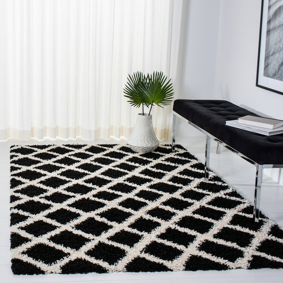 SAFAVIEH Dallas Jerrie Geometric Shag Area Rug, Black/Ivory, 6' x 9'