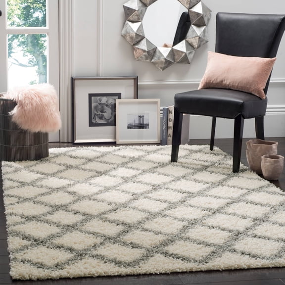 SAFAVIEH Dallas Jerrie Geometric Shag Area Rug, Ivory/Grey, 6' x 6' Square