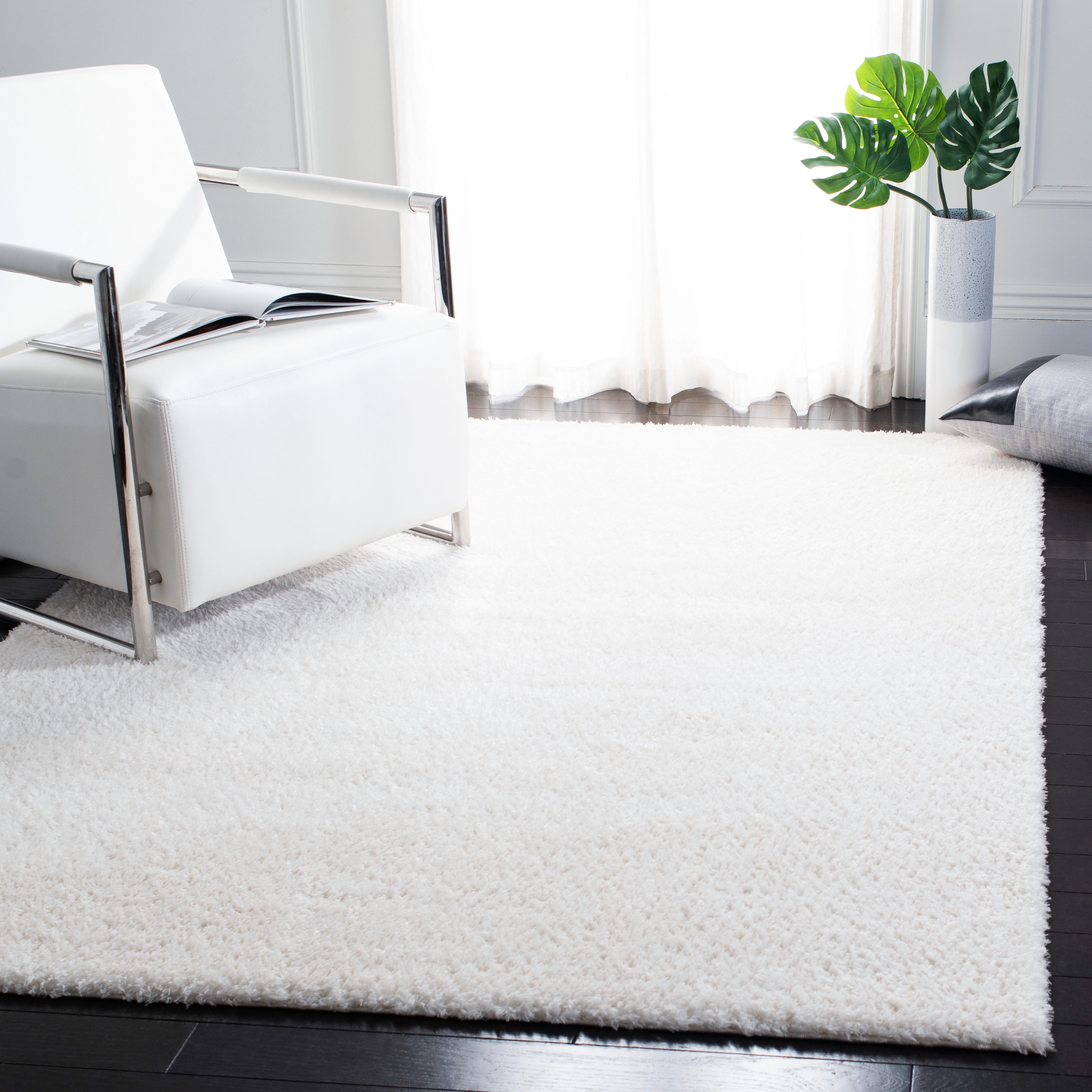 Safavieh Decora Shaggy Finola Solid Shag Area Rug, Ivory, 4' x 6'
