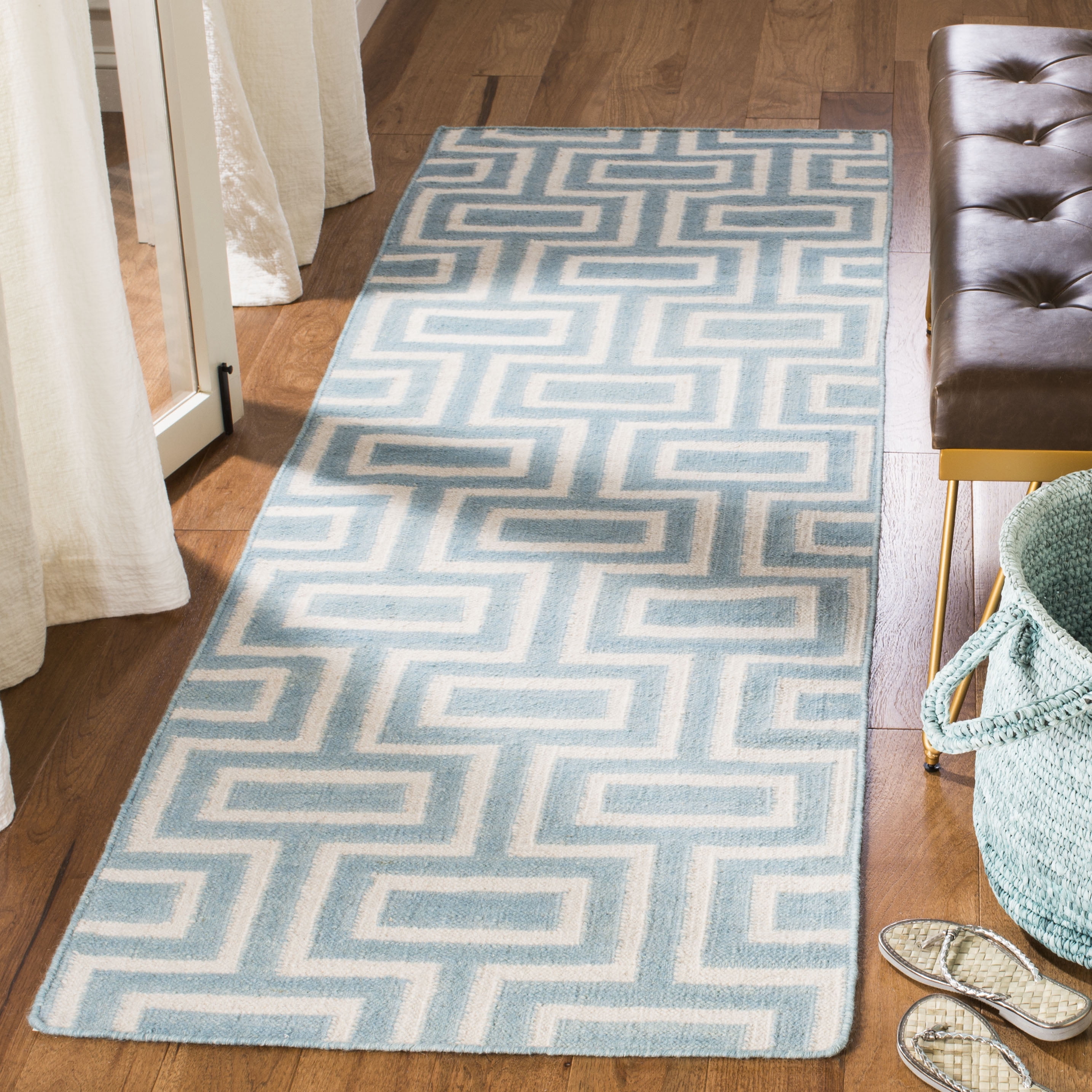 Safavieh Dhurries Abigail Geometric Runner Rug, Light Blue/Ivory, 2'6" x 8'