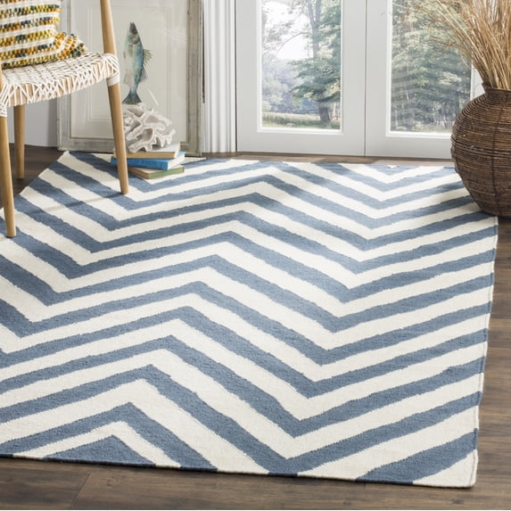 Safavieh Dhurries Deborah Geometric Area Rug, Blue/Ivory, 5' x 8'