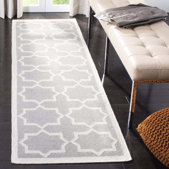 Safavieh Dhurries Diana Geometric Runner Rug, Gray/Ivory, 2'6" x 6'