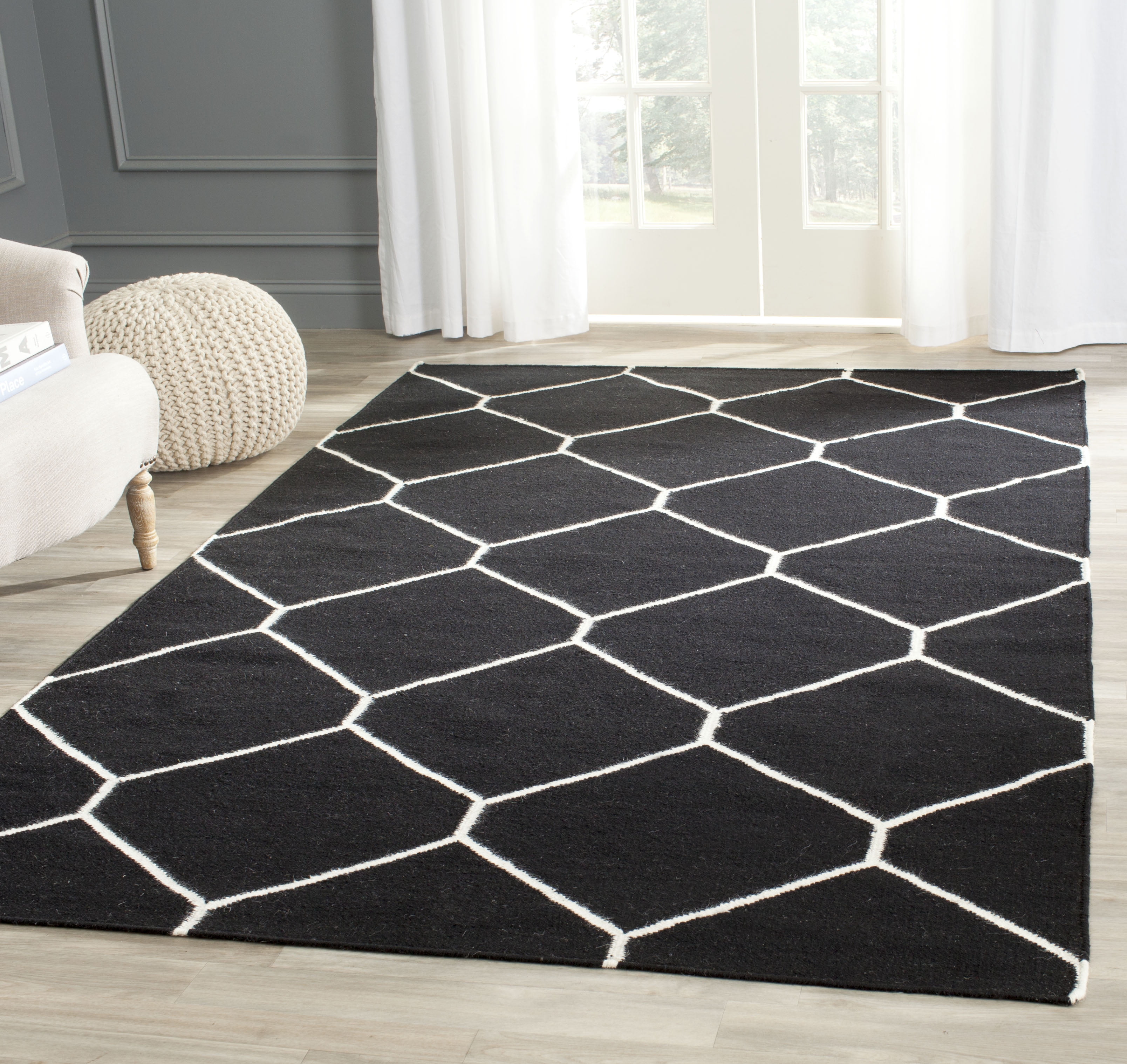 Handmade Black/Ivory Wool Flat Woven Rectangular Rug 9' x 12'