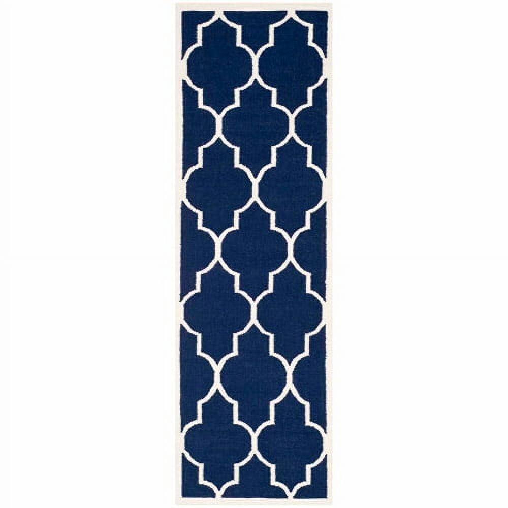 SAFAVIEH Dhurrie Toby Geometric Moroccan Wool Runner Rug, Navy/Ivory, 2'6" x 6'