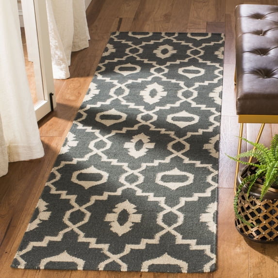 Safavieh Dhurries Guliana Geometric Wool Runner Rug, Charcoal/Ivory, 2'6" x 8'