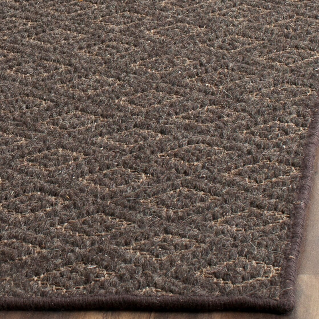 Handcrafted Diamond Motif Brown Wool 5' x 8' Area Rug