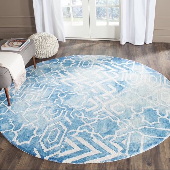 Safavieh Dip Dye Aylmer Distressed Area Rug, Blue/Ivory, 5' x 5' Round