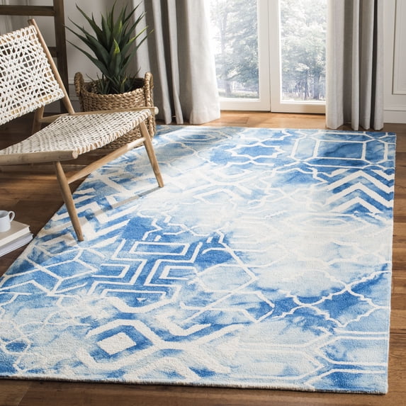 Safavieh Dip Dye Aylmer Distressed Area Rug, Blue/Ivory, 5' x 8'