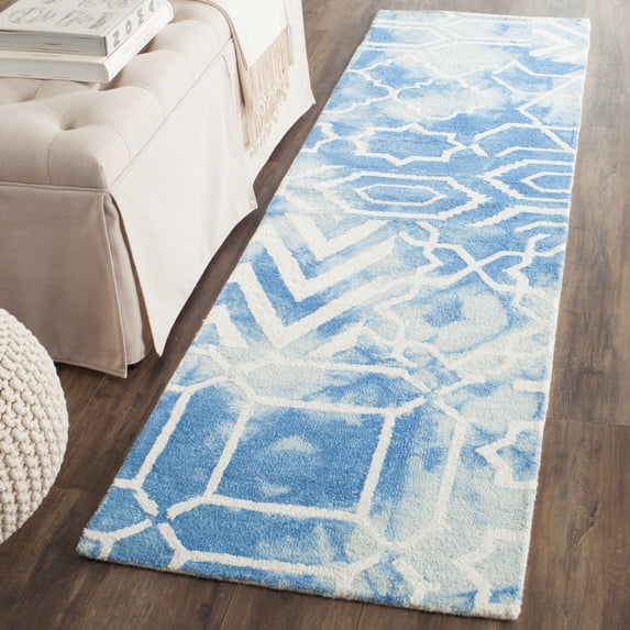 Safavieh Dip Dye Aylmer Distressed Runner Rug, Blue/Ivory, 2'3" x 6'