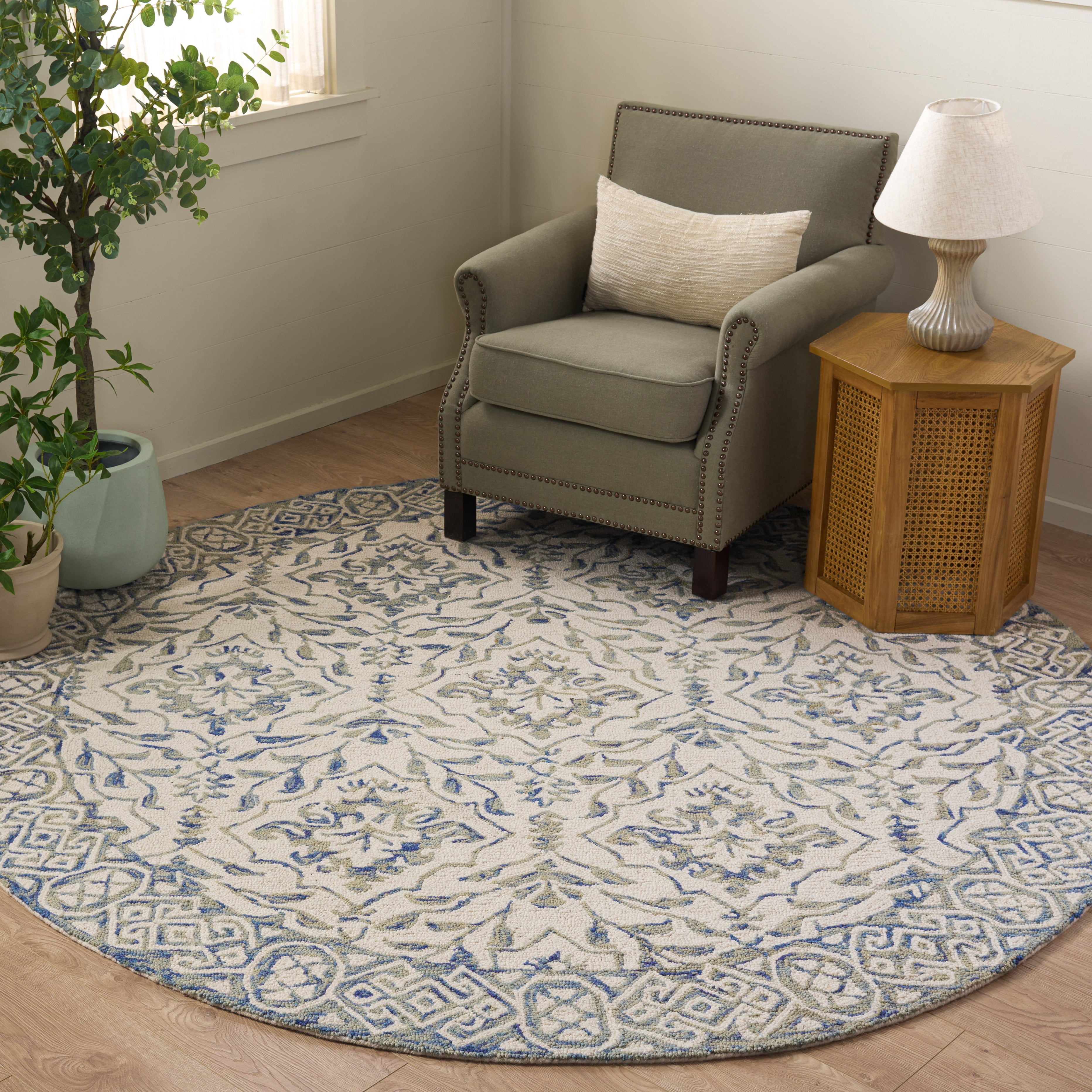 Safavieh Dip Dye Beranadette Floral Wool Area Rug, Light Blue/Ivory, 8' x 8' Round