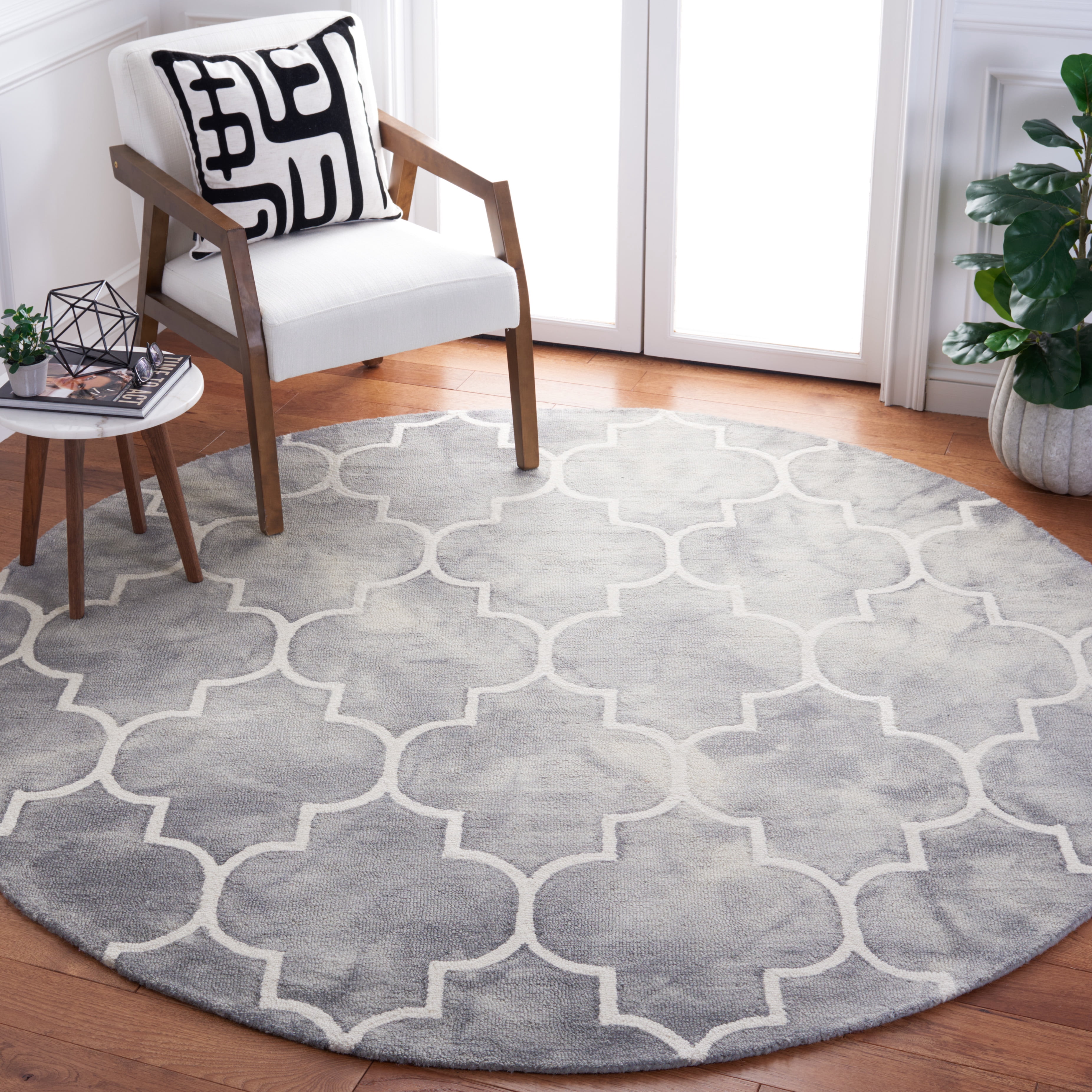 Safavieh Dip Dye Calanthe Geometric Wool Area Rug, Gray/Ivory, 5' x 5' Round