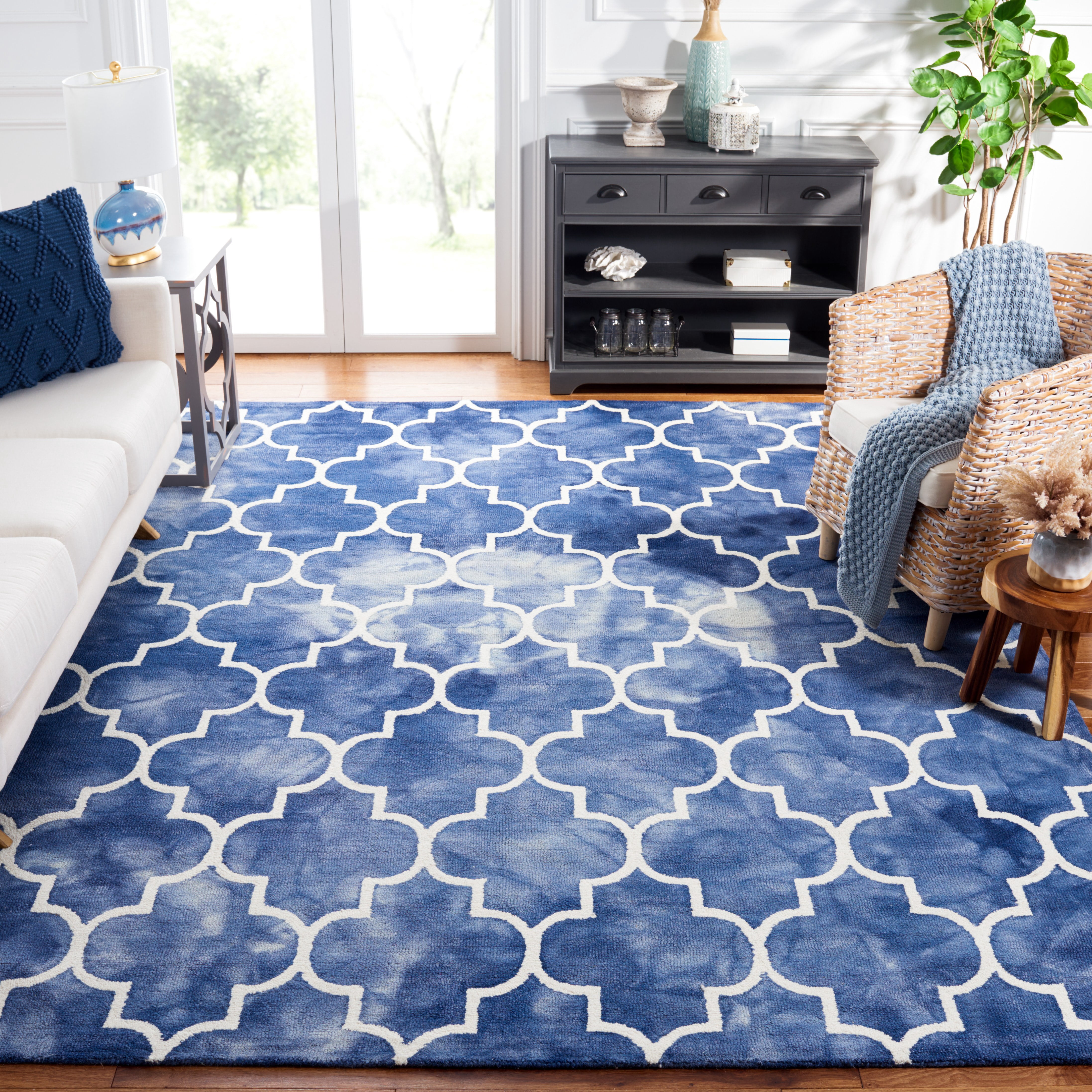 Safavieh Dip Dye Calanthe Geometric Wool Area Rug, Navy/Ivory, 7' x 7' Square