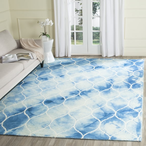 Safavieh Dip Dye Christabella Distressed Area Rug, Blue/Ivory, 7' x 7' Square