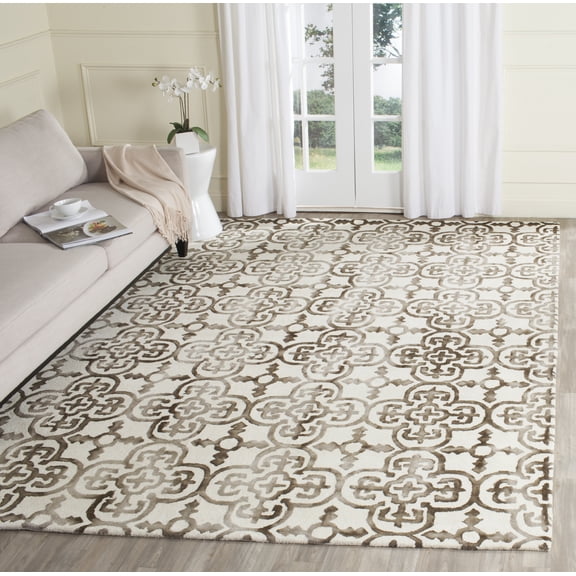 Safavieh Dip Dye Flower Distressed Wool Area Rug, Ivory/Brown, 7' x 7' Square