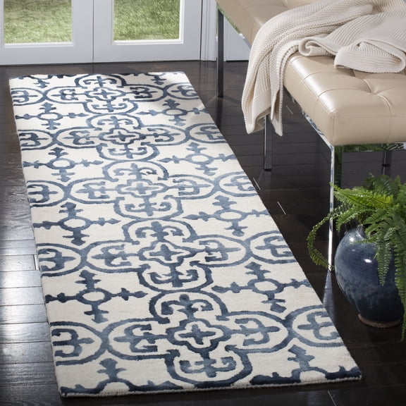 Safavieh Dip Dye Flower Distressed Wool Runner Rug, Ivory/Navy, 2'3" x 12'